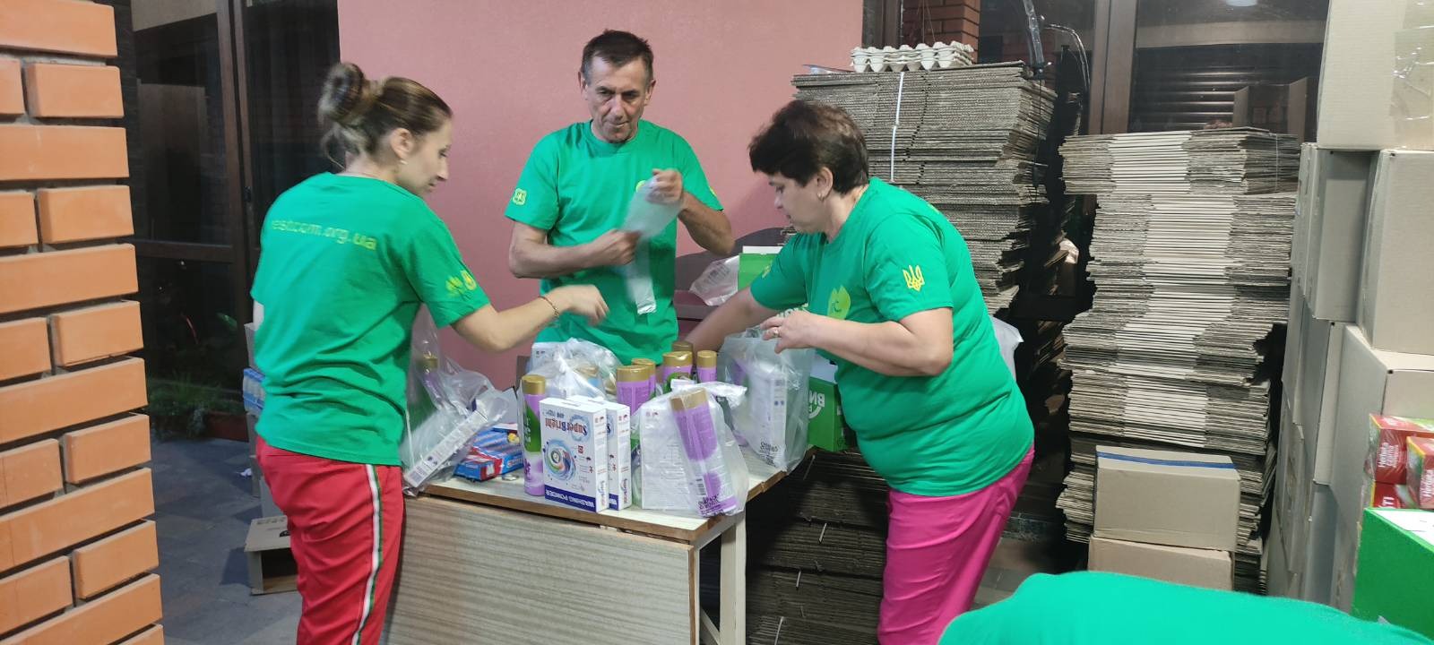 Сформовано перші 600 наборів гуманітарної допомоги